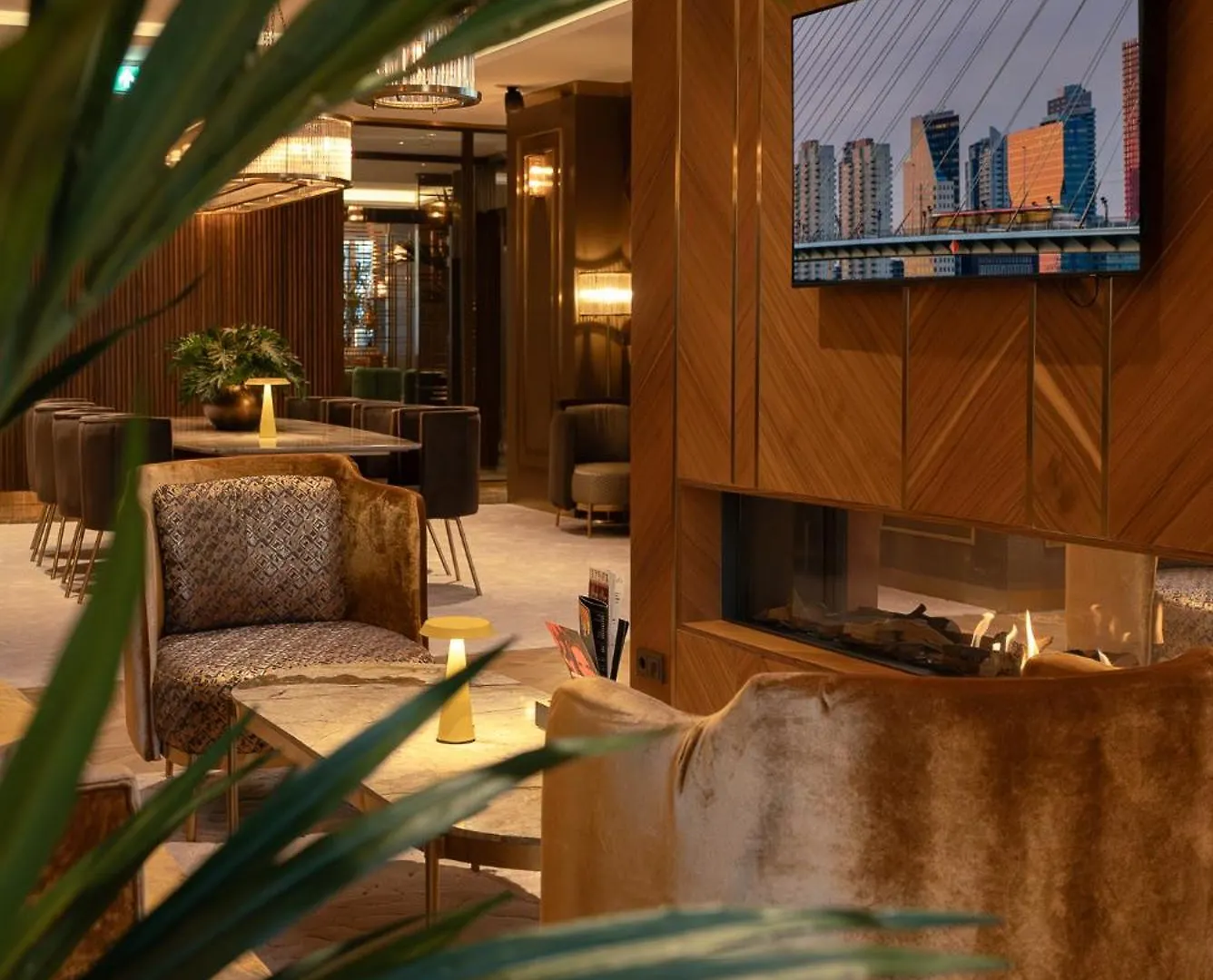 Art Hotel Rotterdam-Fully Renovated 4*, Rotterdam